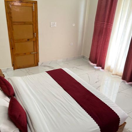 Himalayan Hill Top Resort Kanatal Exterior foto