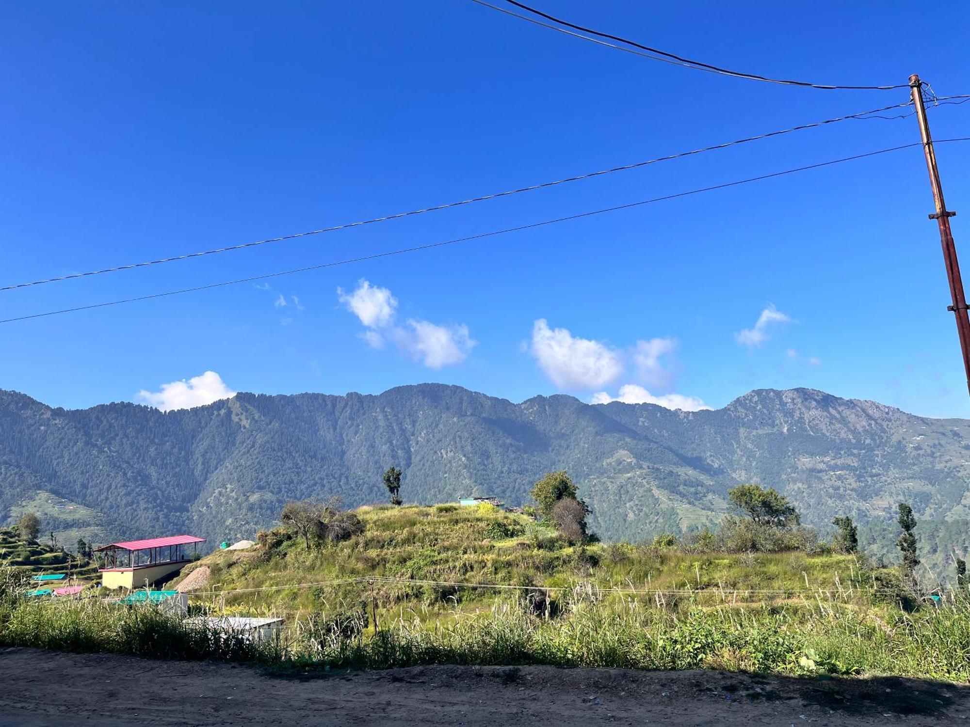 Himalayan Hill Top Resort Kanatal Exterior foto
