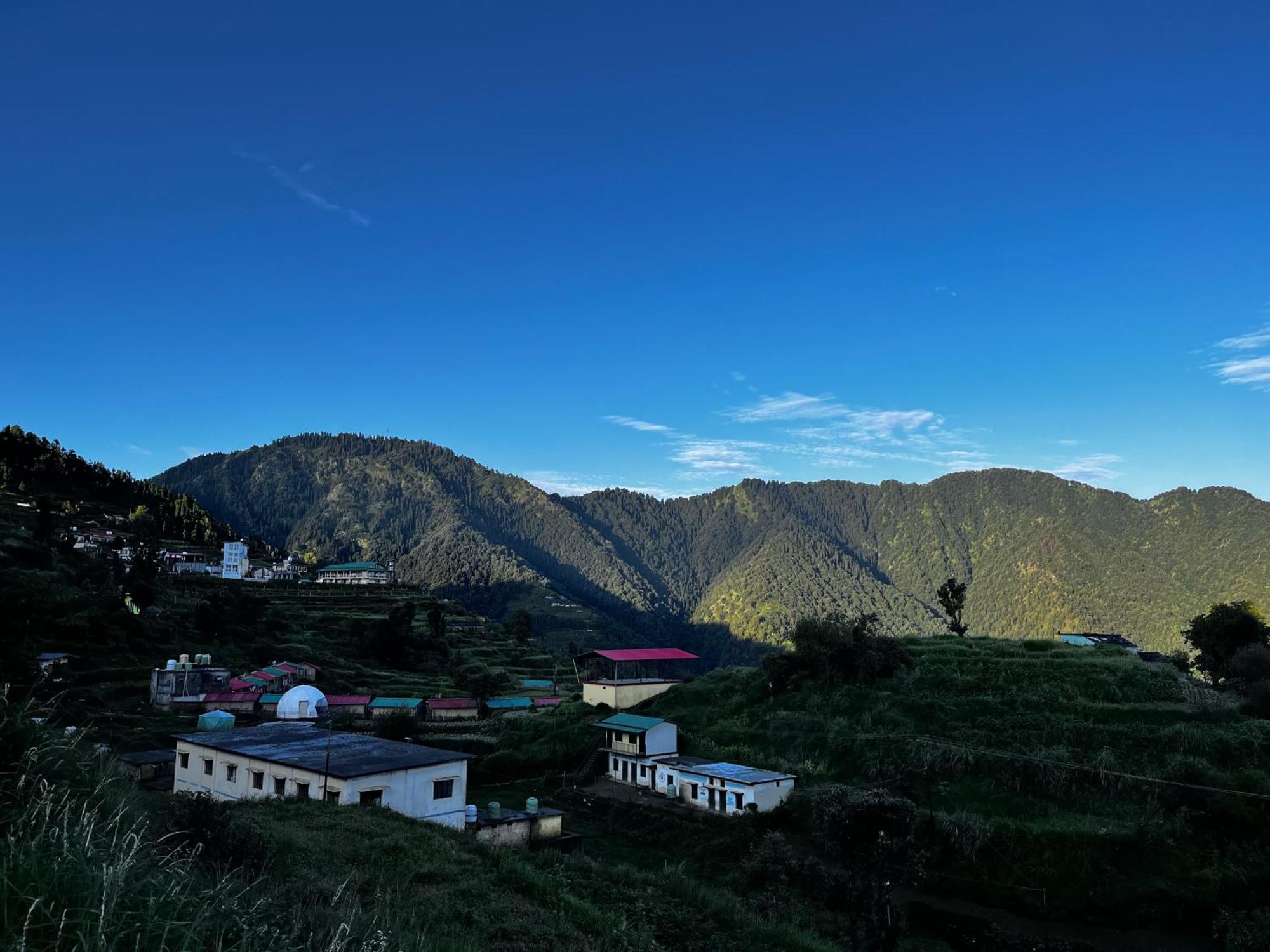 Himalayan Hill Top Resort Kanatal Exterior foto